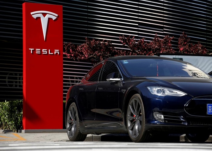 Cổ phiếu Tesla giảm sau khi SEC yêu cầu thẩm phán giữ Elon Musk trong sự khinh miệt vì vi phạm thỏa thuận